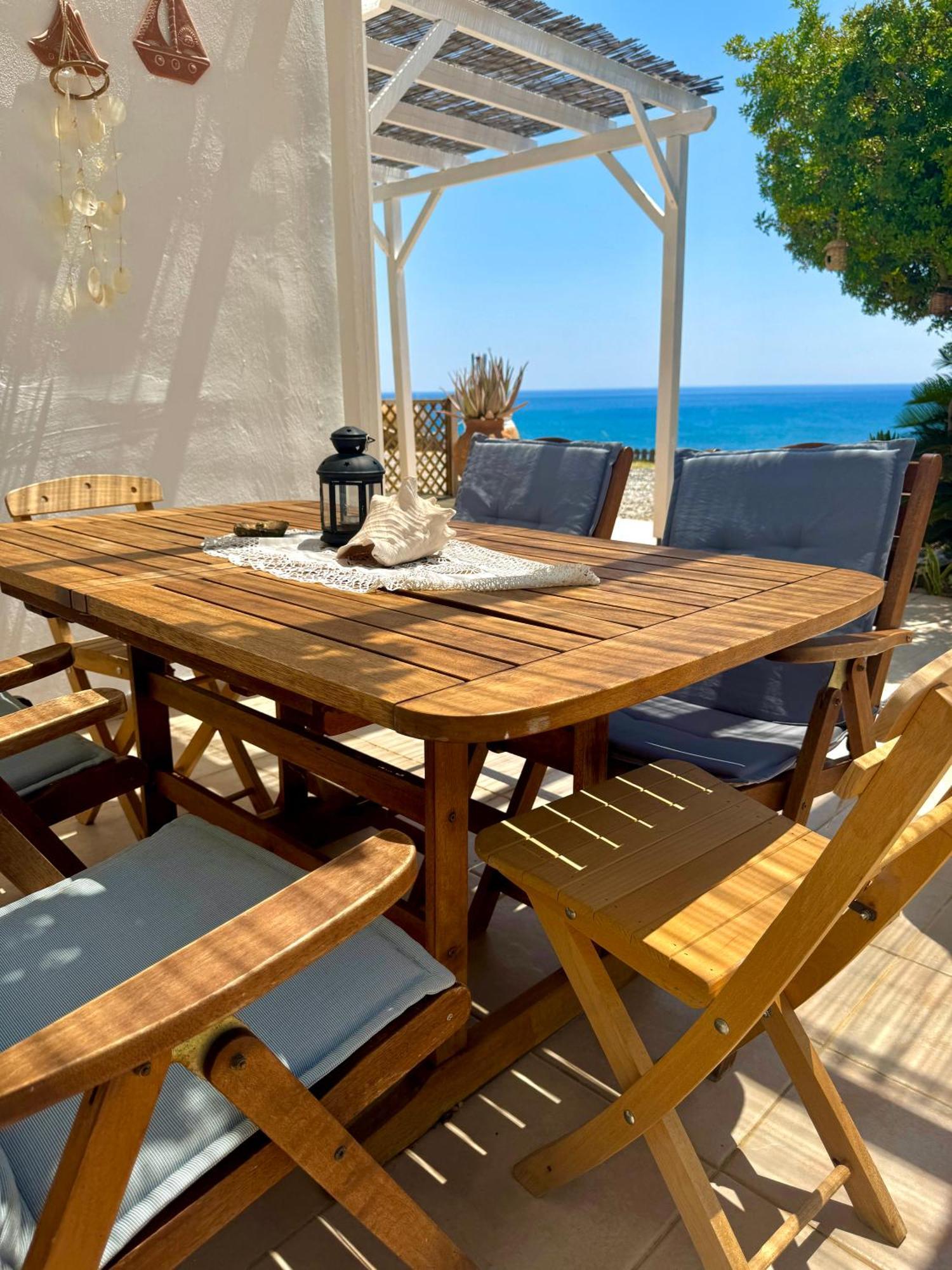 Sea House Lahania Exterior photo